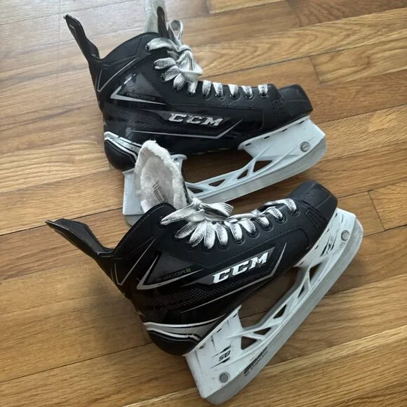 CCM Ribcor 74K Men's Skate Width D Size 5 Shoes 6